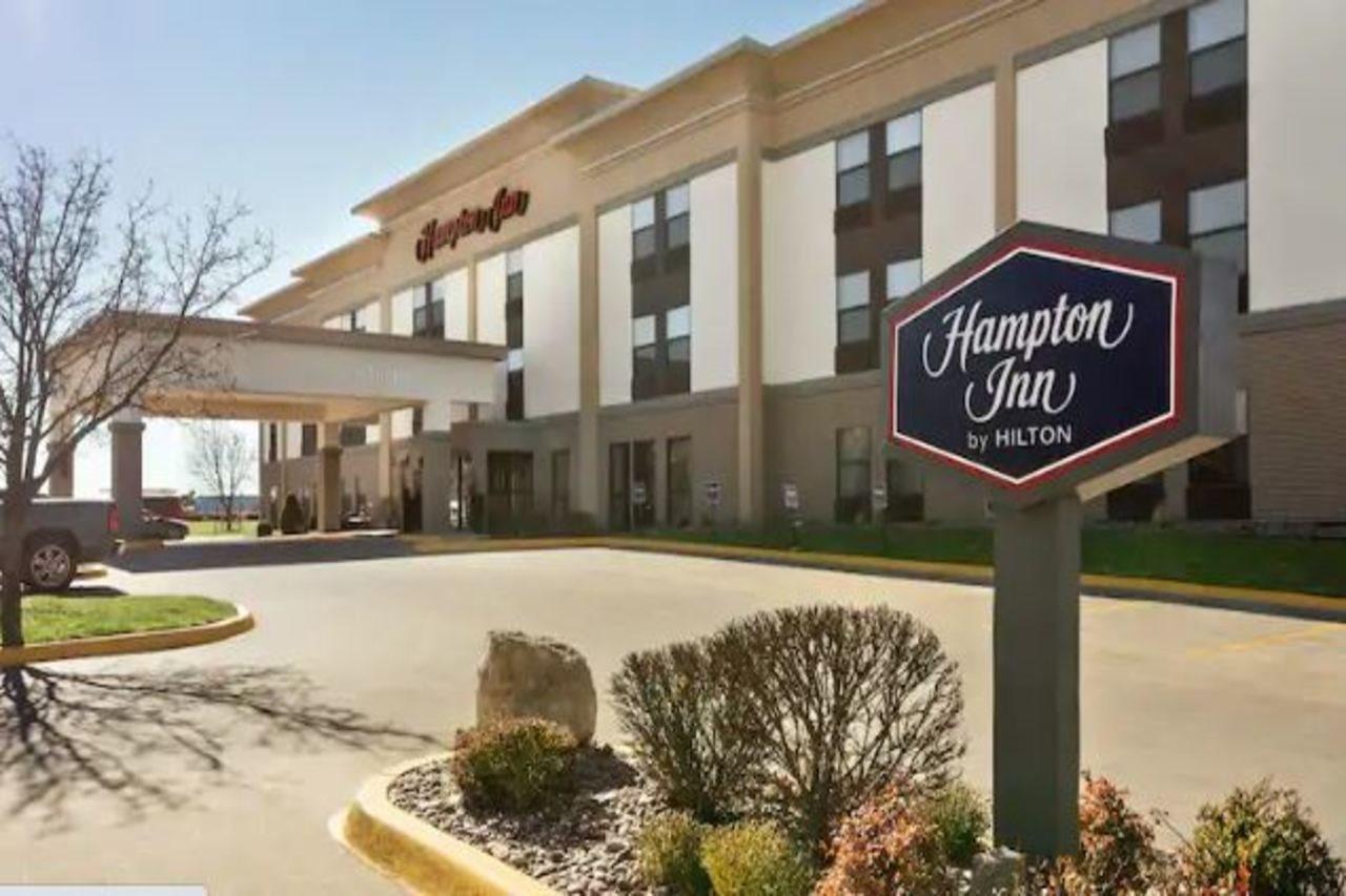 Hampton Inn Wichita-East Exteriör bild