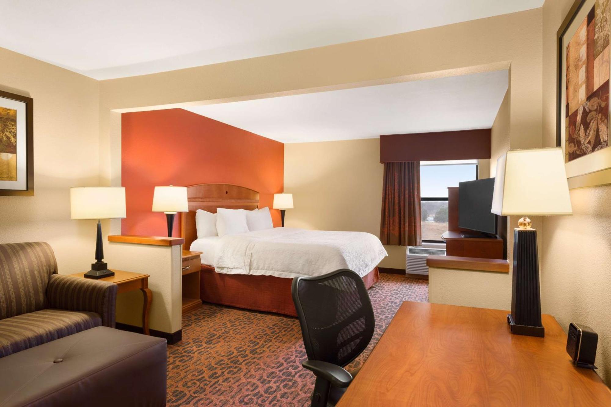 Hampton Inn Wichita-East Exteriör bild