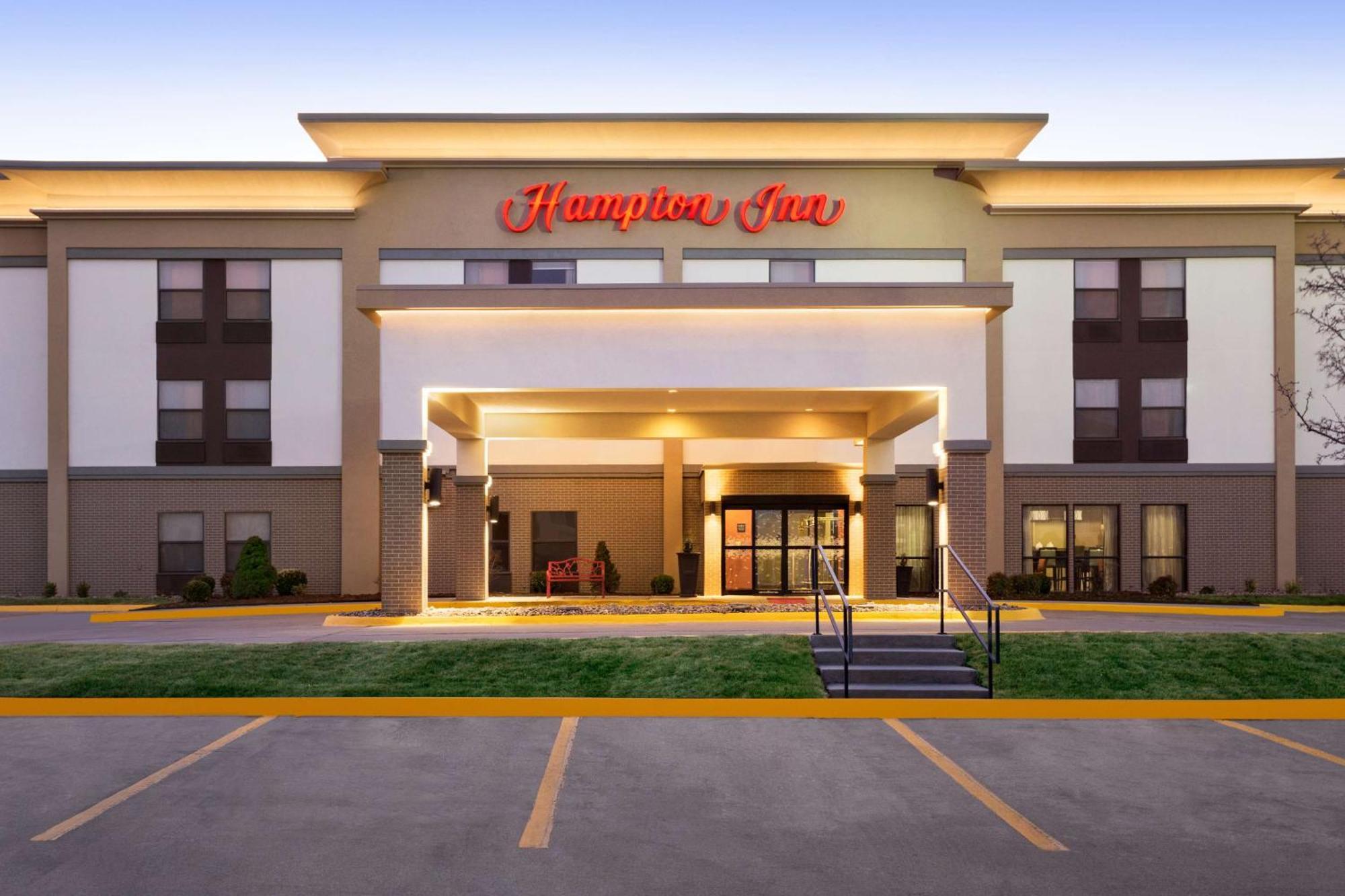Hampton Inn Wichita-East Exteriör bild