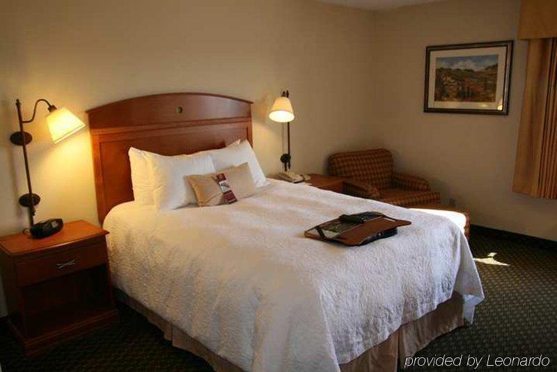 Hampton Inn Wichita-East Rum bild
