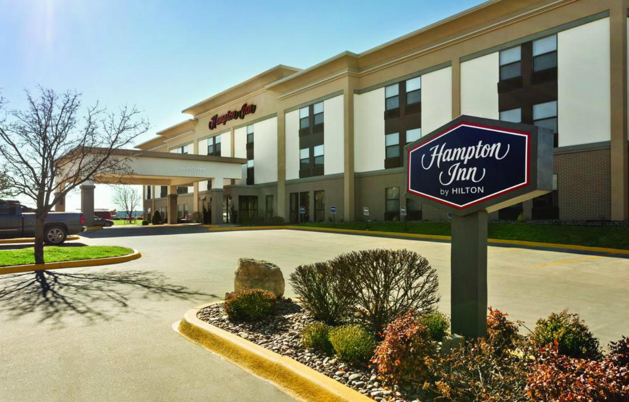 Hampton Inn Wichita-East Exteriör bild